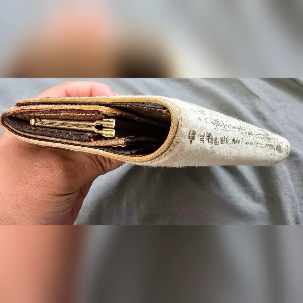 PROJECT - Vintage Gucci Canvas Wallet with Kisslock Coin Pouch